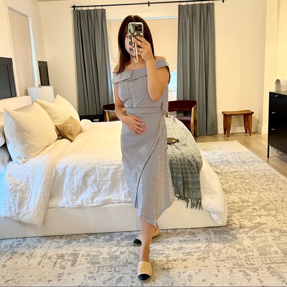 Intermix Dress - Picture 3 of 6